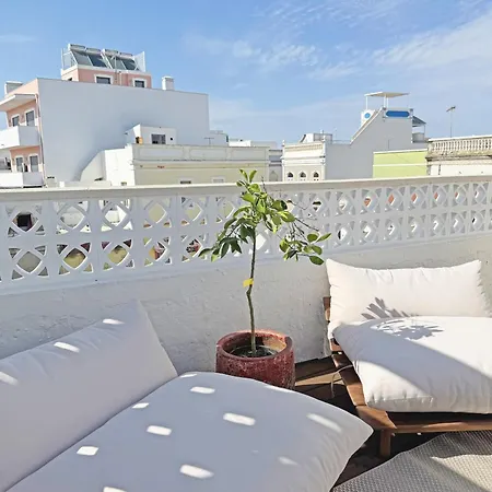 Val Stylish Townhouse Olhão