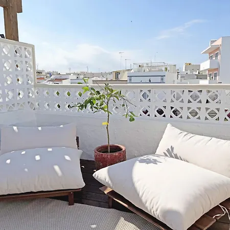 Dom wakacyjny Val Stylish Townhouse *